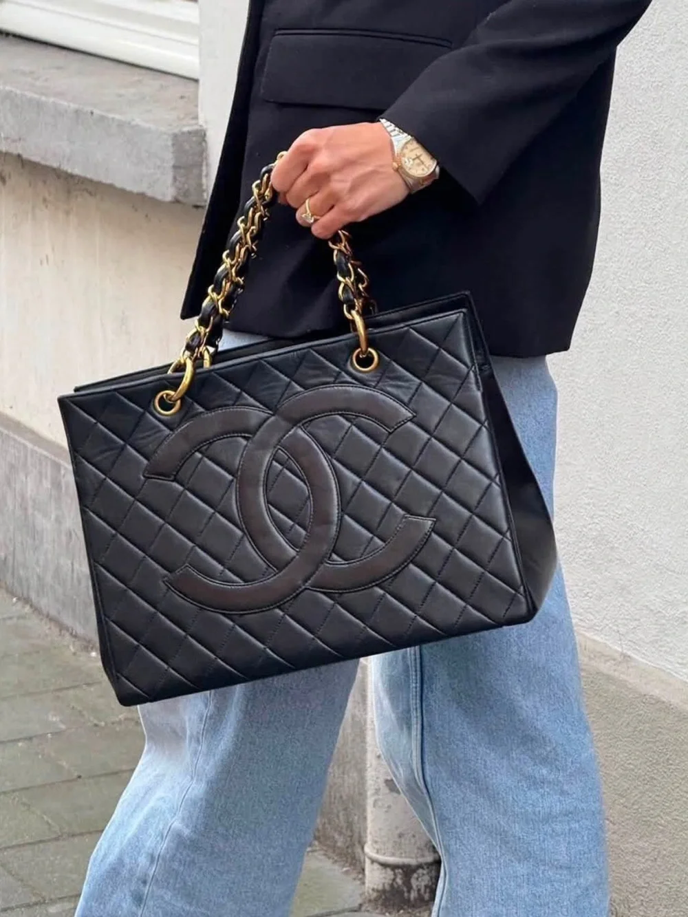 Rare Vintage Chanel Black Quilted Women's Bag! Great condition!